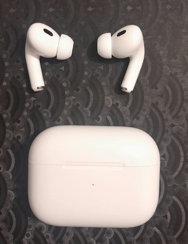 AirPods Pro 2nd Gen Wireless Earbuds – White