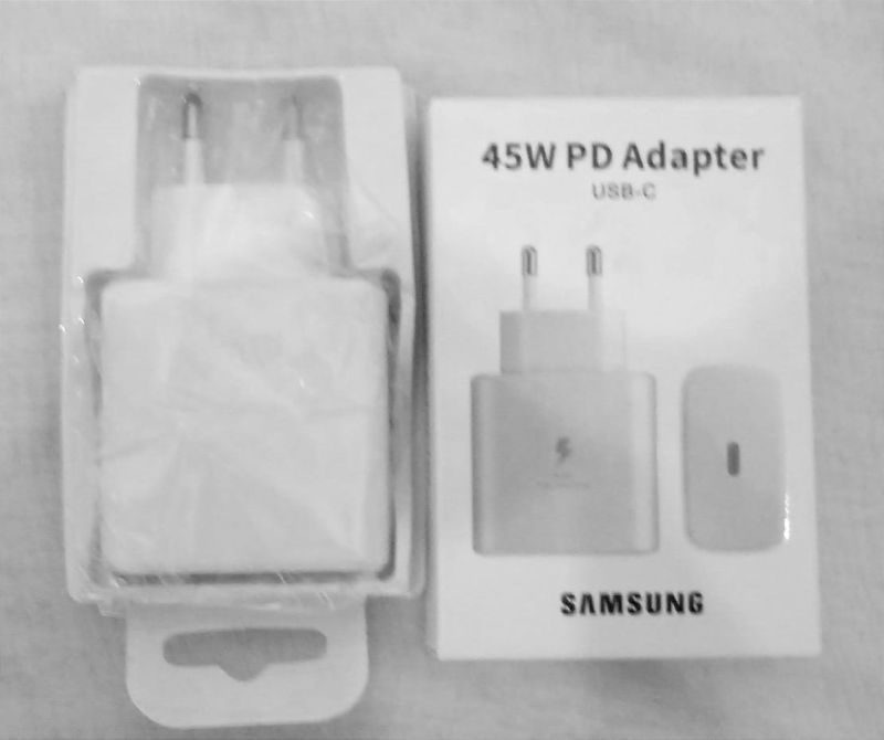 Sumsung 45w c to c Adopter white