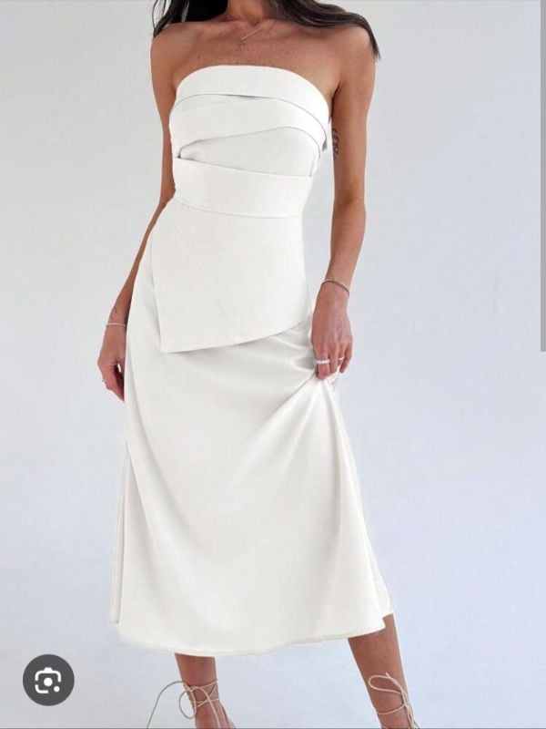 Robe bustier couleur rose pâle de cocktail