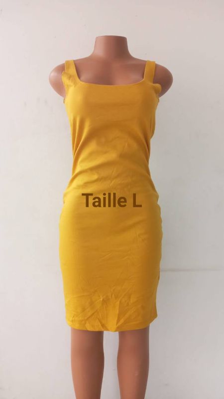 Robe moulante jaune moutarde