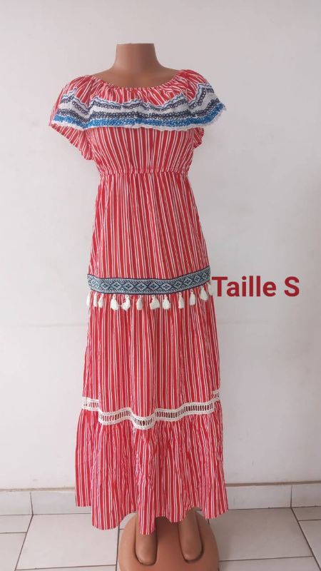 Robe rayée rouge blanc