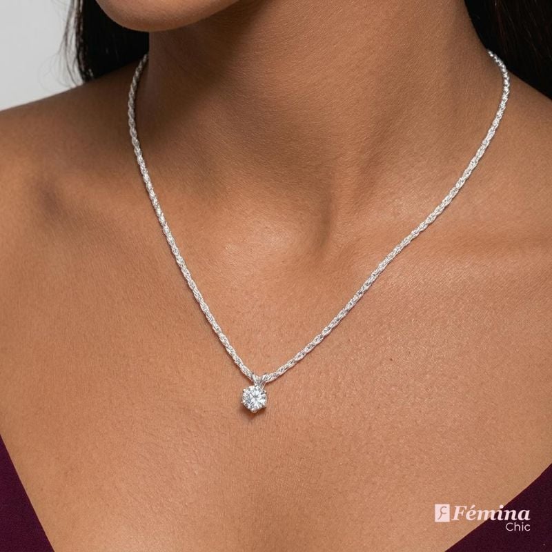 Collier en moissanite