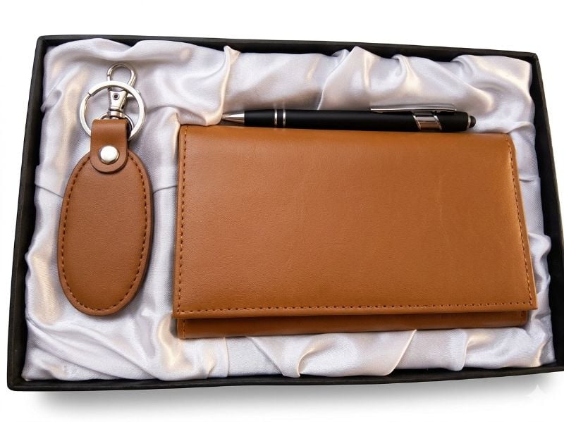 Big Wallet with Keychain + Pencil