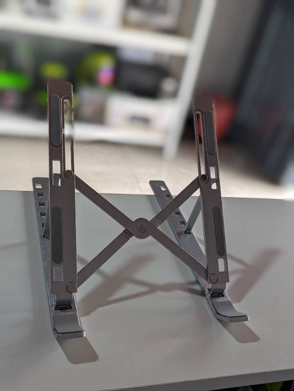 Laptop stand