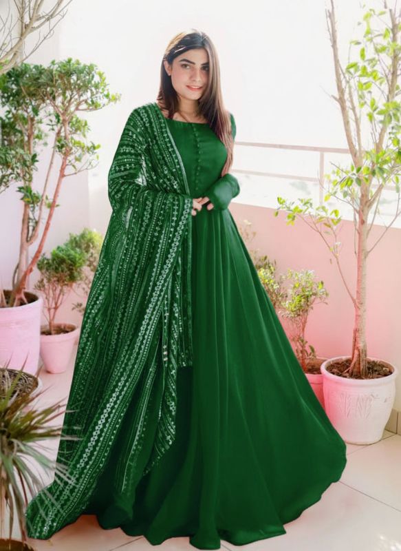 ✨Heavy Embroidered Dupatta with Long Maxi & Trouser – 3PCs✨