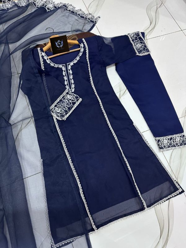 🌸 New Arrival – 3 Piece Luxury Set 🌸