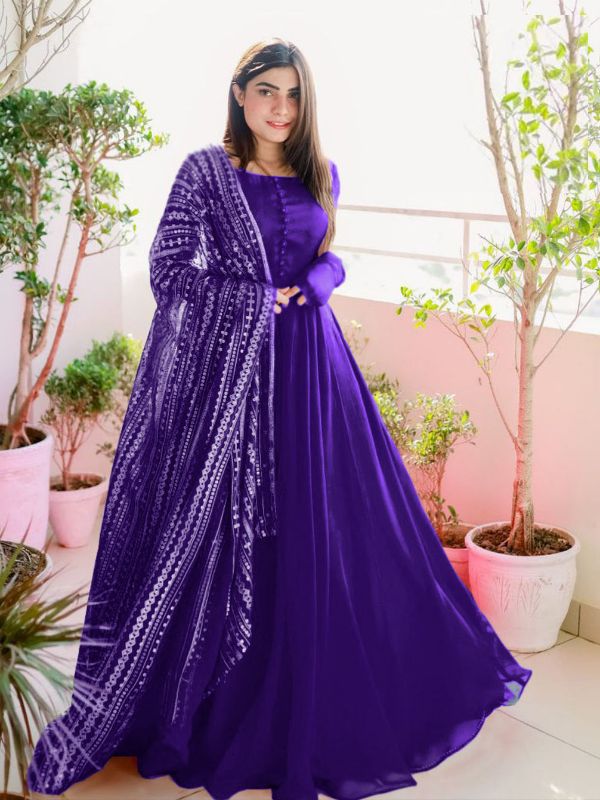 ✨Heavy Embroidered Dupatta with Long Maxi & Trouser – 3PCs✨