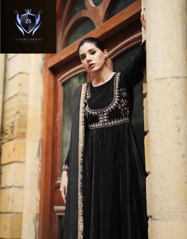 Velvet Winter Arrival 
Neck & Sleeves Embroidered Maxi With Four Sided Lace Dupatta 3PCs