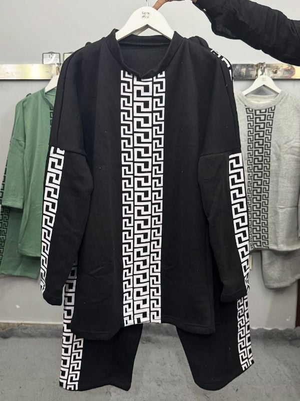 Drop-Shoulder Puzzle Printed  Sweat Style 2-Pcs Winter Tracksuit For Her.