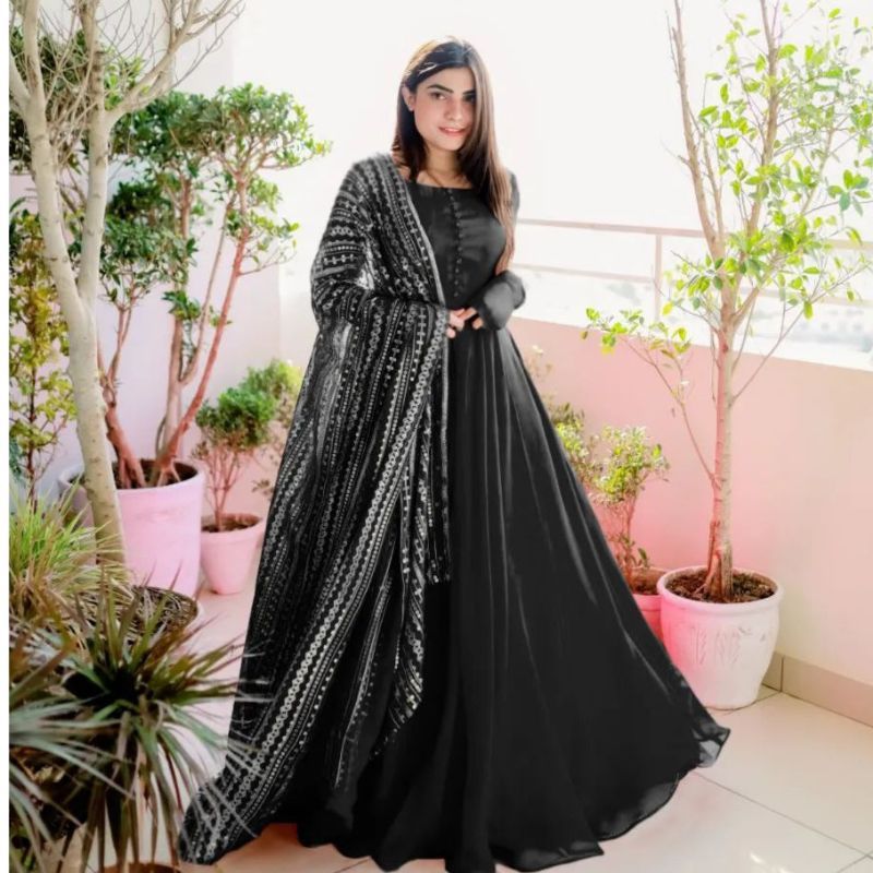 ✨Heavy Embroidered Dupatta with Long Maxi & Trouser – 3PCs✨