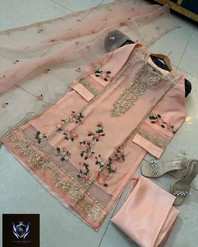 🌸 Neck, Sleeves And Daman Flower Embroidery With Embroidered Cut Work Dupatta 3PCs 🌸