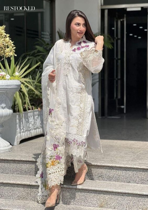 Lawn Fully Heavy  Embroidered Scifflie Front With Heavy Embroidered Neck Lace