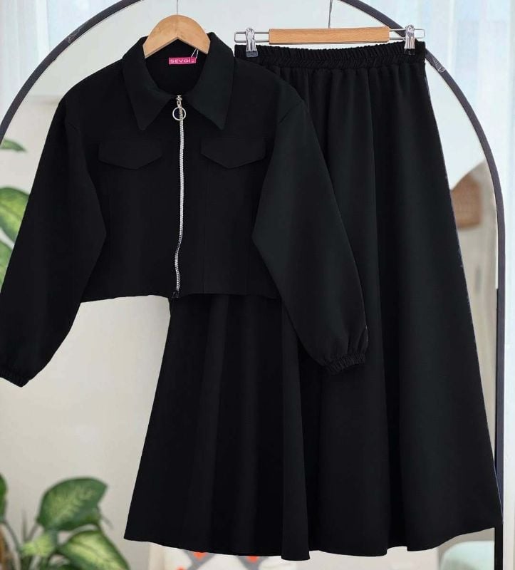 ✨ New Winter Article Launched 🥰✨
👗 2-Piece Set: Jacket + Skirt