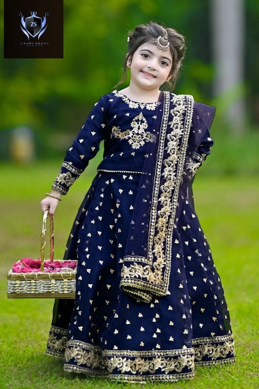 3Pcs Front Neck,Sleeves Embroidered Top With Embroidered Skirt And Four Side Emb With Lace Work Dupatta Kids 3Pcs😍