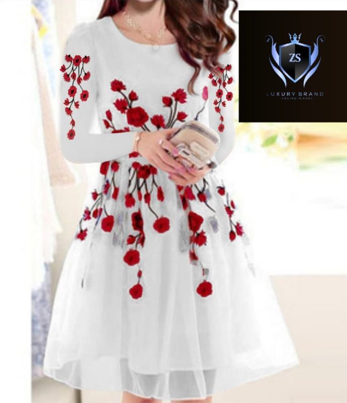 🌸 Flower Embroidered Frock with Trouser – 2Pcs 🌸