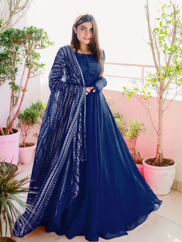 ✨Heavy Embroidered Dupatta with Long Maxi & Trouser – 3PCs✨