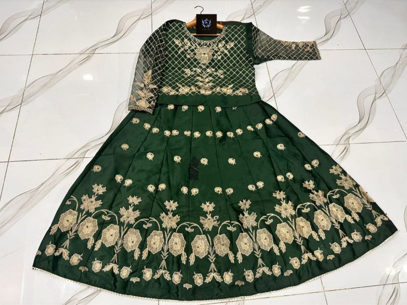 Embroidery Organza Sleeves Top + Matching Pearl Embroidered Long Flare Skirt👗  
2-Piece Elegant Set