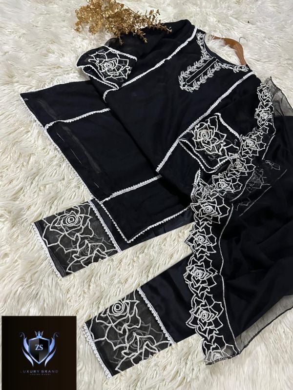 🌸 New Arrival – 3 Piece Luxury Set 🌸
