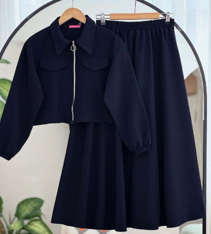 ✨ New Winter Article Launched 🥰✨
👗 2-Piece Set: Jacket + Skirt