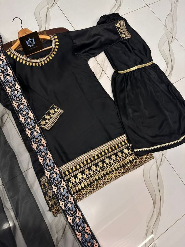 ✨ New Luxury 3PC Set ✨  
Sequence & Zarri Embroidered Short Shirt | Lace Work Garara | Multi Thread Embroidered Dupatta 💖