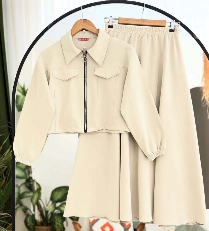 ✨ New Winter Article Launched 🥰✨
👗 2-Piece Set: Jacket + Skirt