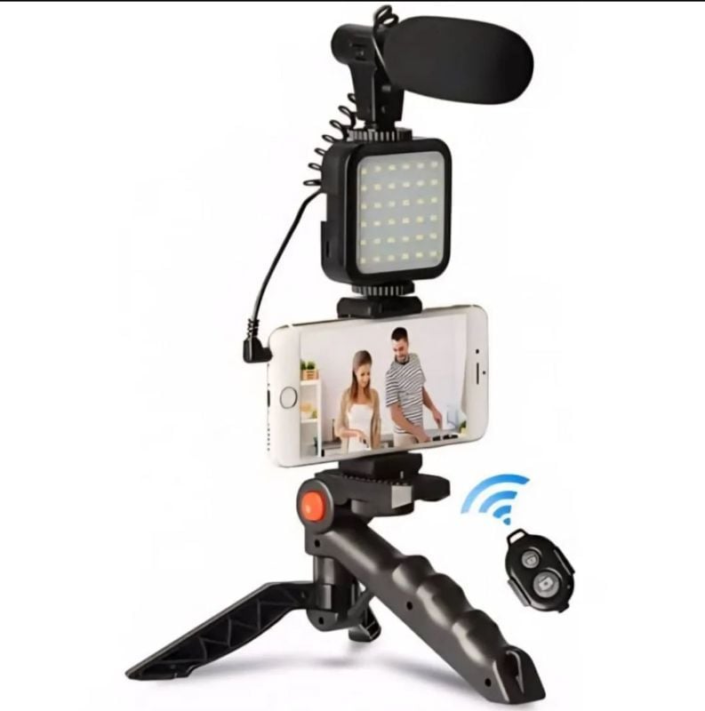 🥰 Handy VLogging Kit with Mic / Light and Wireless Remote🥰