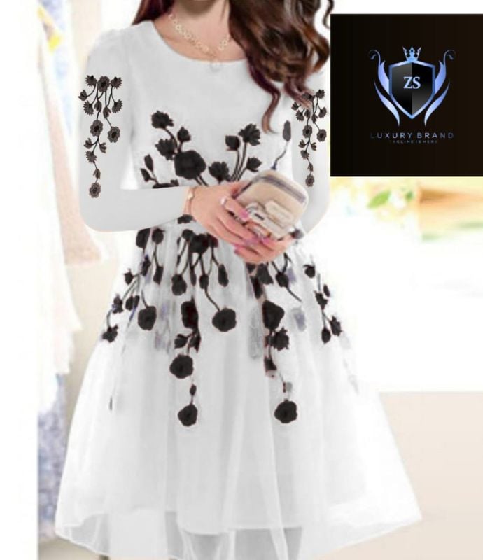 🌸 Flower Embroidered Frock with Trouser – 2Pcs 🌸