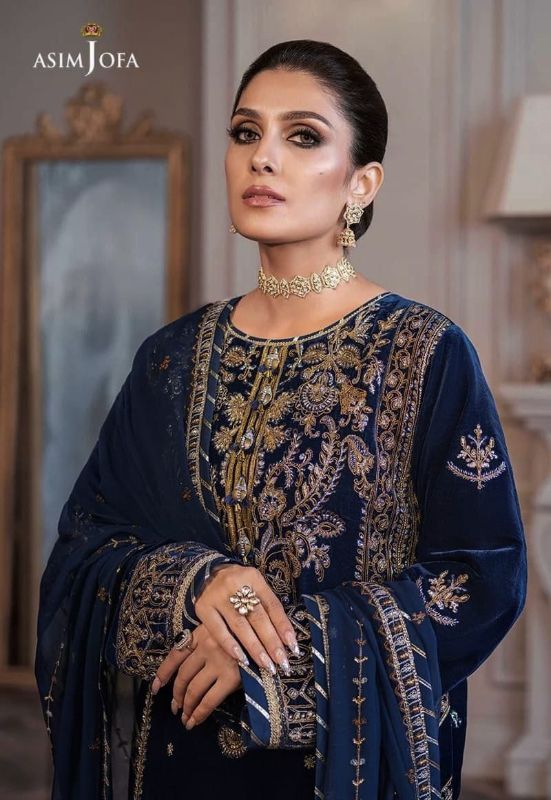 Velvet Embroidered Sequence Hand Embellished Luxury Unstitched 3Pc✓