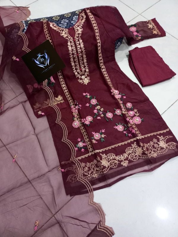 🌸 Neck, Sleeves And Daman Flower Embroidery With Embroidered Cut Work Dupatta 3PCs 🌸