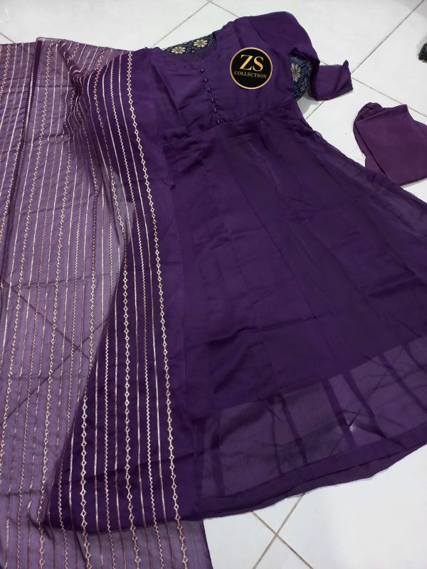 ✨Heavy Embroidered Dupatta with Long Maxi & Trouser – 3PCs✨