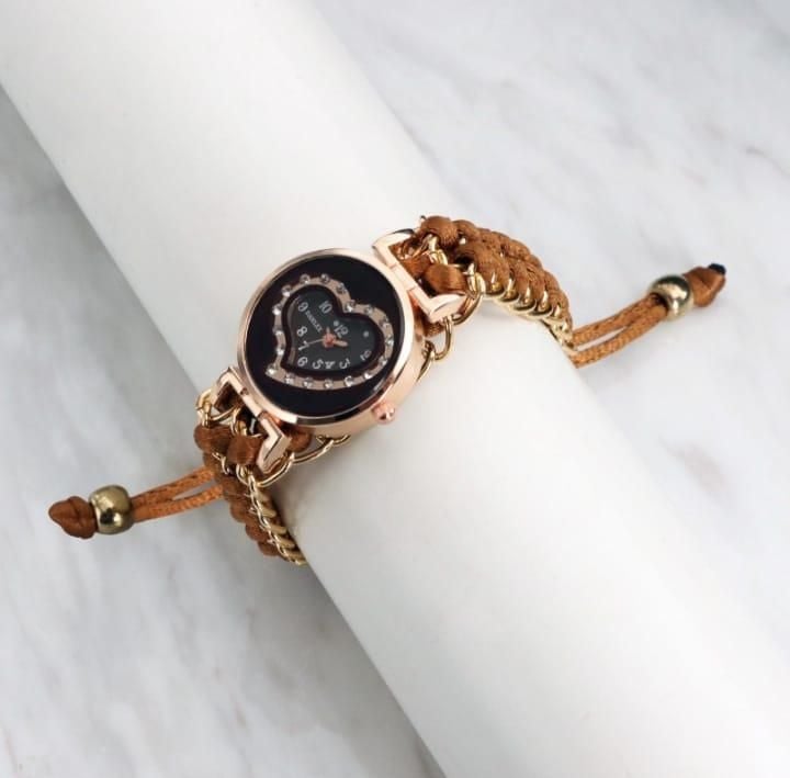 Stylish Women's Quartz Heart Watch with Chain Strap
