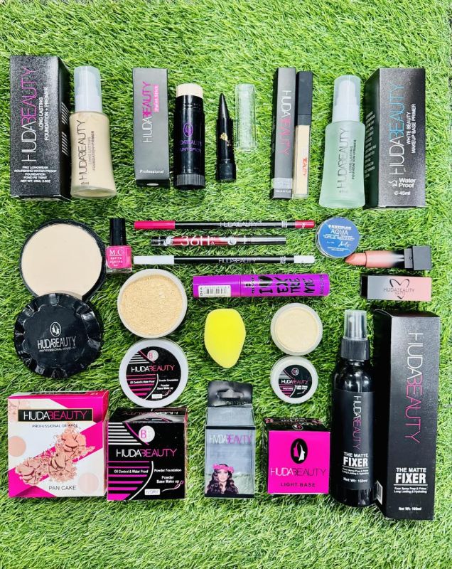 Ultimate Makeup Deal: 17 in 1 Complete Beauty Kit – 17 Pcs Essentials