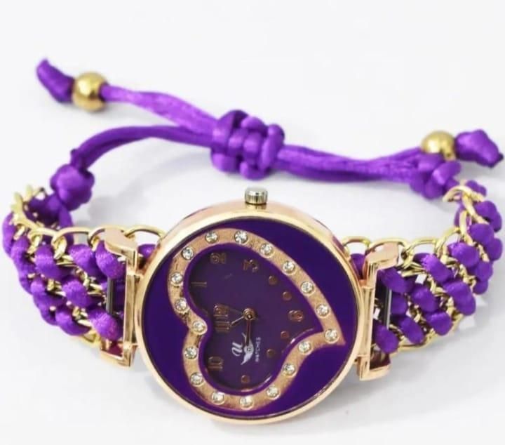 Stylish Women's Quartz Heart Watch with Chain Strap