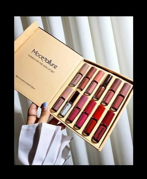 Multicolor Velvet Glossy Lip Gloss - Sheer Finish, Pack of 6 Pcs