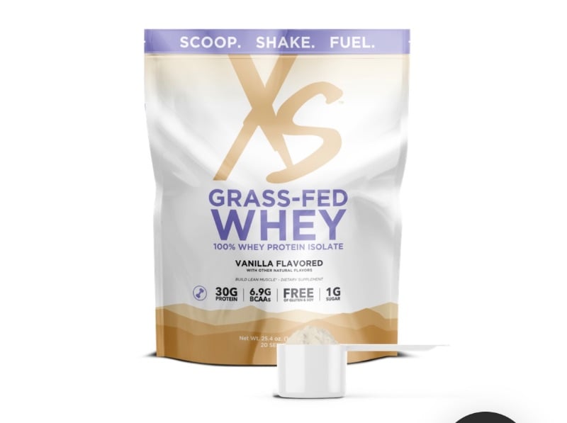 XS™ Grass-Fed Whey est crémeux et délicieux et aide à développer les muscles maigres*† avec 30 grammes d'isolat de protéines de lactosérum de qualité supérieure et 6,9 g de BCAA** et zéro charge, gluten ou soja. Le renforcement et la réparation de la masse musculaire maigre font partie du maintien d'une bonne santé†. Trouvez votre pouvoir avec le lactosérum XS™ Grass-Fed !