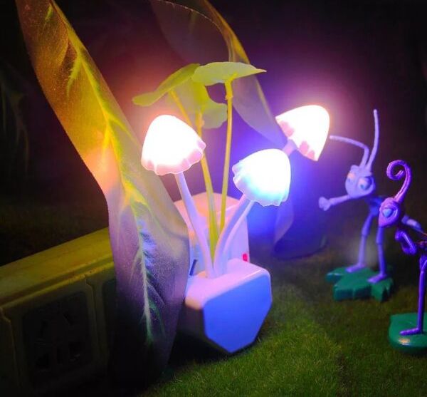 Mushroom LED Night Light | Color-Changing Flower Light