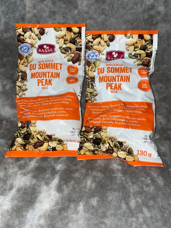 Mixed nuts (mountain peak)