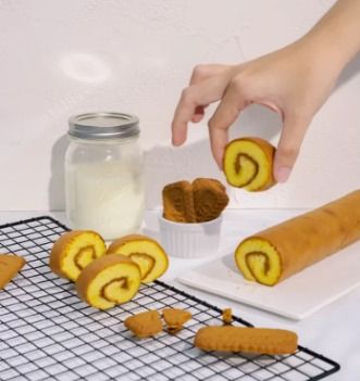 Tiger Roll Cheese Spready