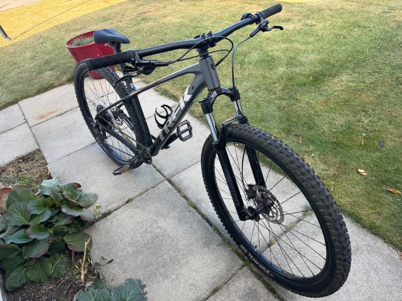 Trek Marlin 6 Gen 3 – 2024 (Size M, 29") – Lightly Used