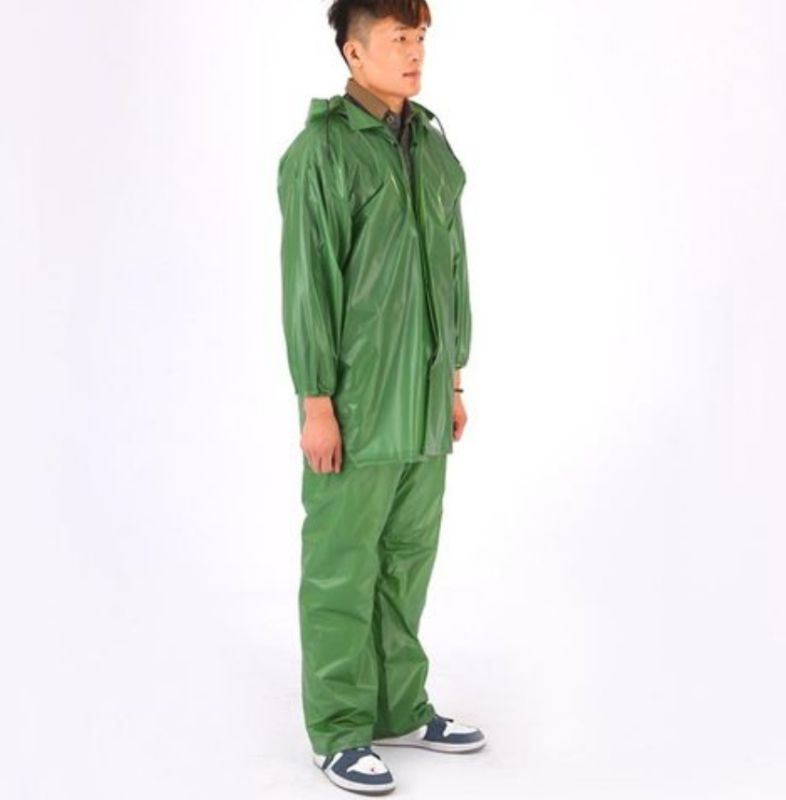 Imperméable avec pantalon