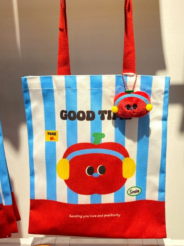 Tas Kanvas Kartun Imut - Apel Musik