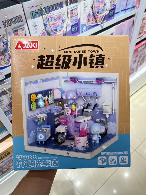 Kit Miniatur Rumah Plastik DIY (Tempat Cuci Mobil Qiqi)