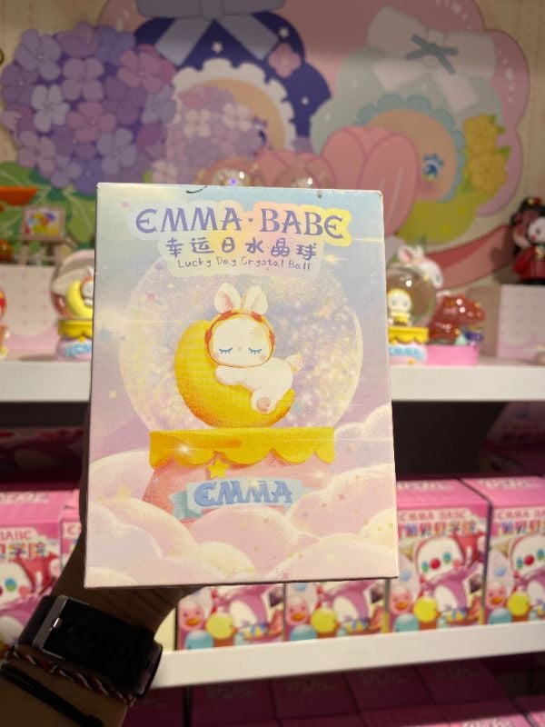 Bola Kristal (Koleksi Hari Keberuntungan EMMA BABE#)