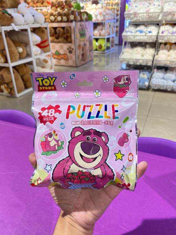 Puzzle Kantong Aluminium Foil Disney 48 Potongan - Beruang Stroberi