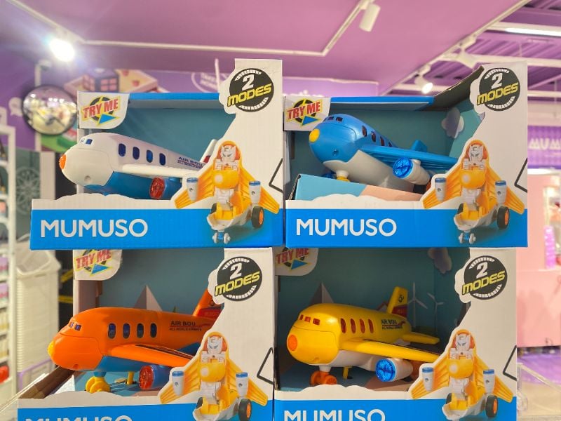 INERTIA TRANSFORMING TOY PLANE