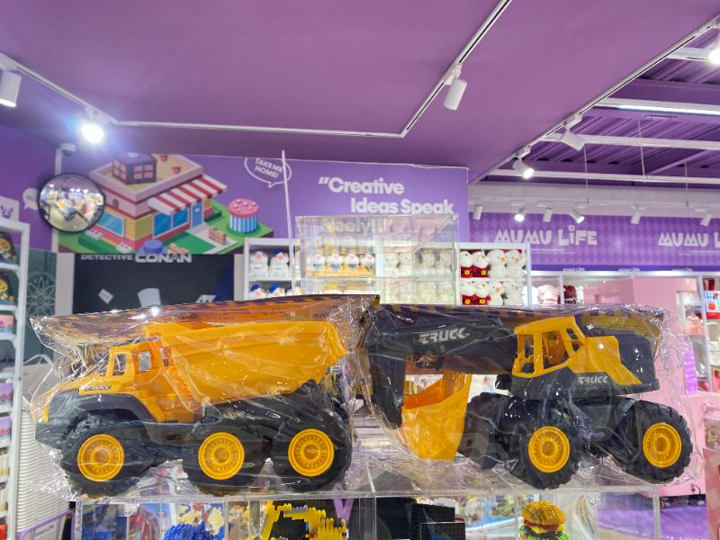 Mainan Truk Konstruksi Inersia