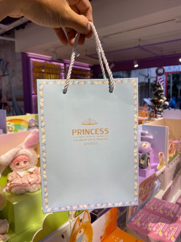 Gift bag ukuran kecil Mahkota 20*15*7