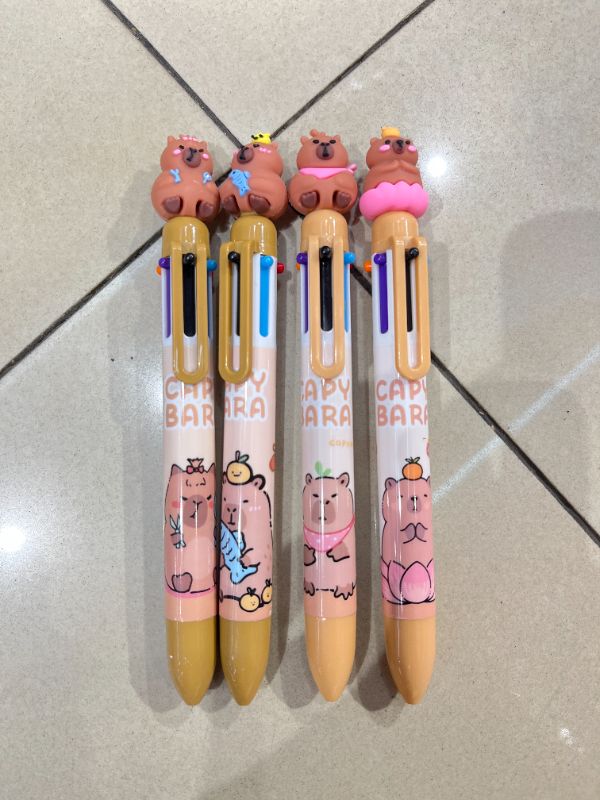 Pulpen 6 Warna yang Dapat Ditarik (Capybara)
