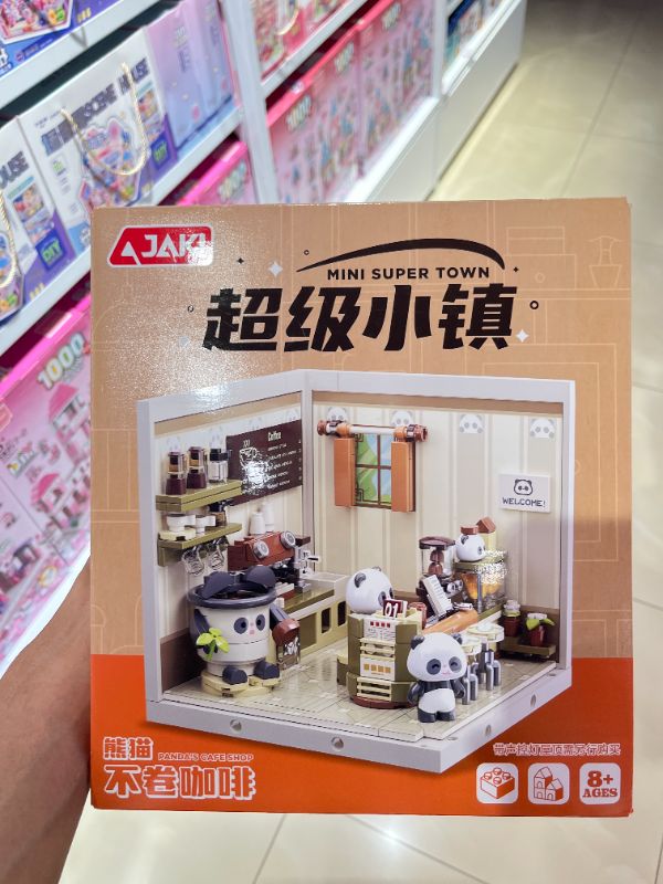 Kit Miniatur Rumah Plastik DIY (Kedai Kopi Panda)