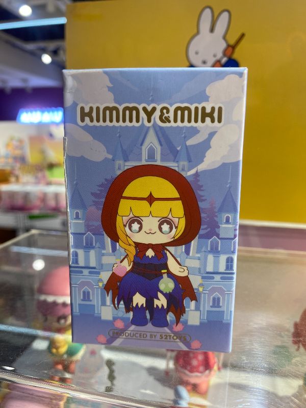 Mystery Box seri Kimmy-Miki edisi manusia serigala